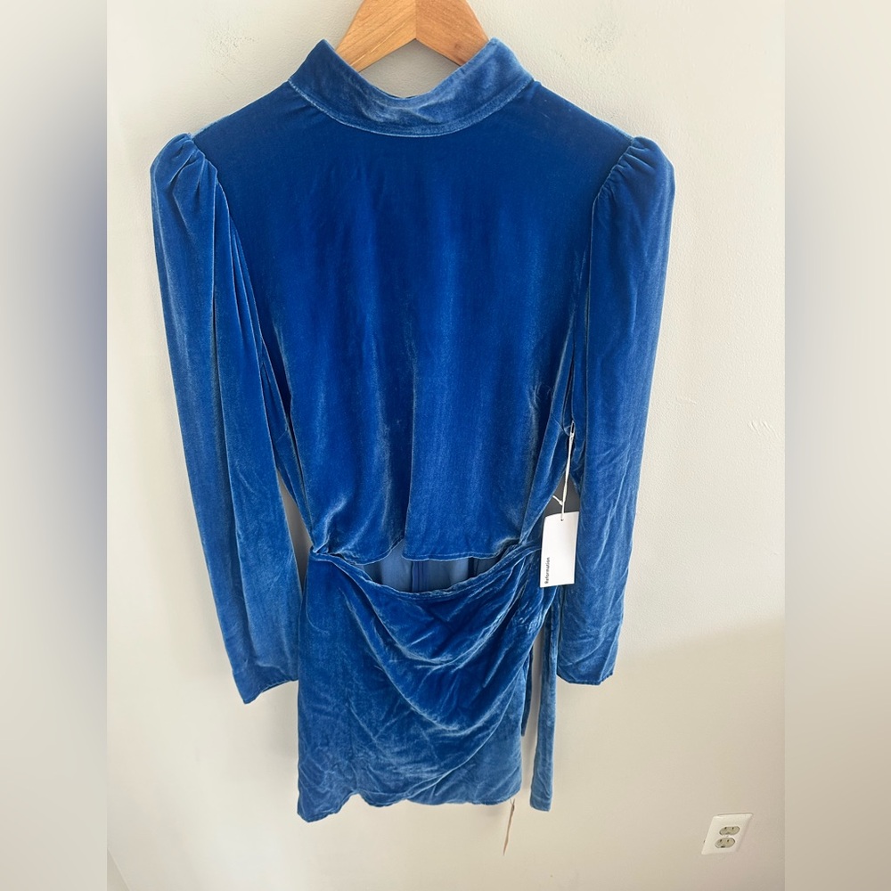 NWT Reformation burgundy wrap dress velvet in color Caspian blue size 10 - Picture 6 of 13